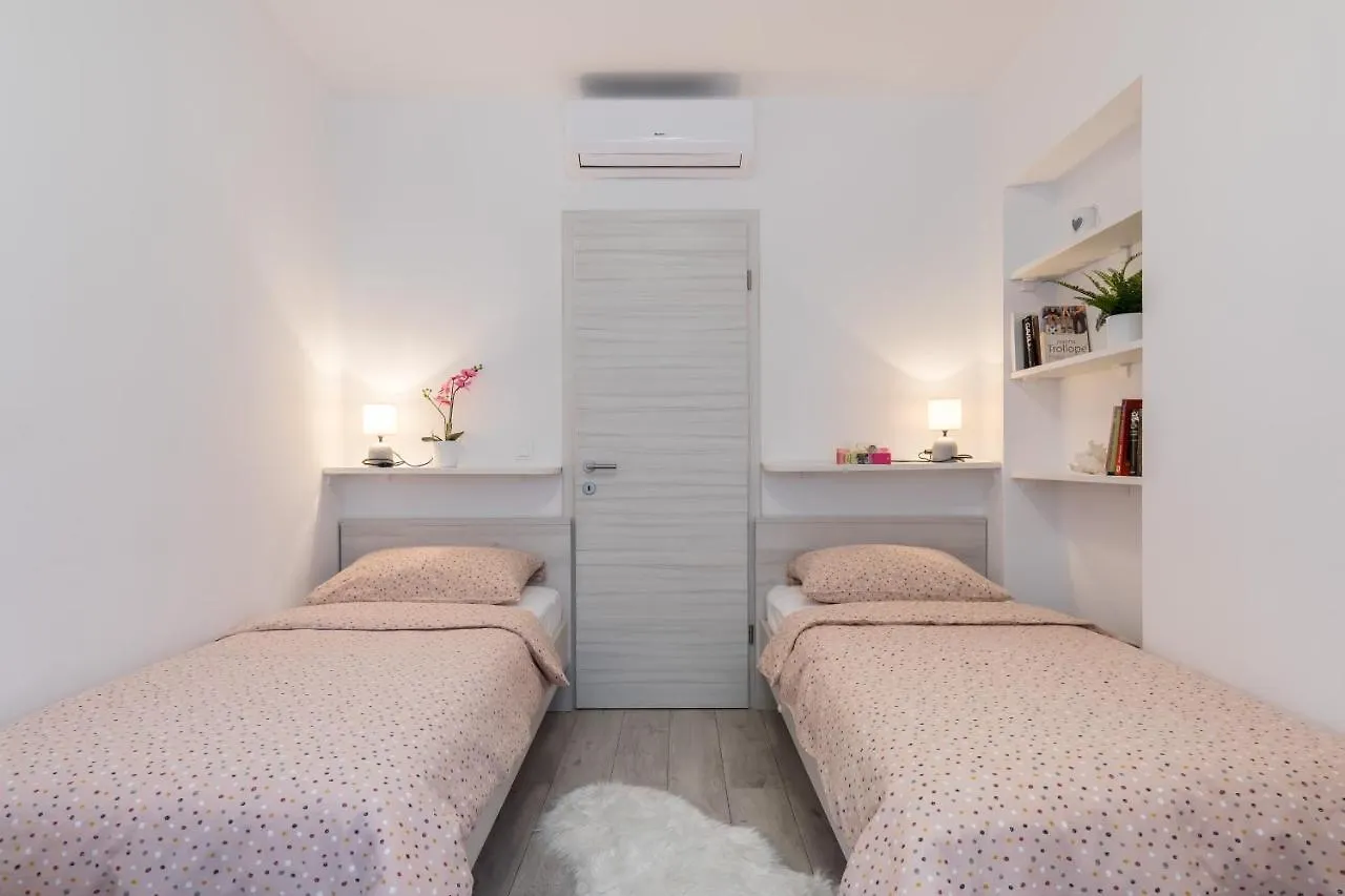 Apartment Pearl Of Split